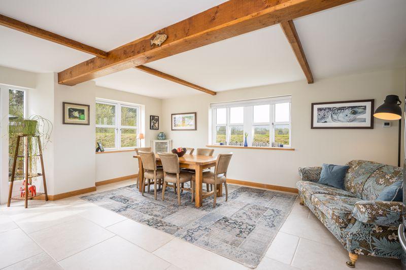 Kitchen / Dining /