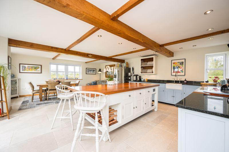 Kitchen / Dining /