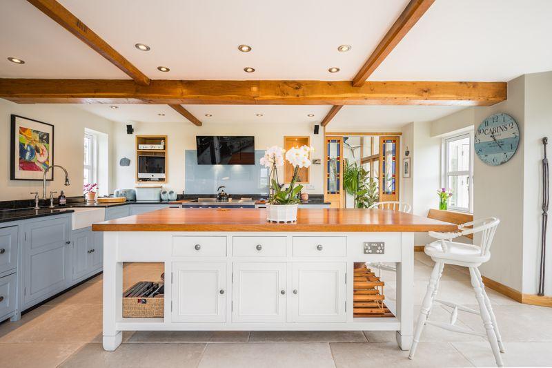 Kitchen / Dining /
