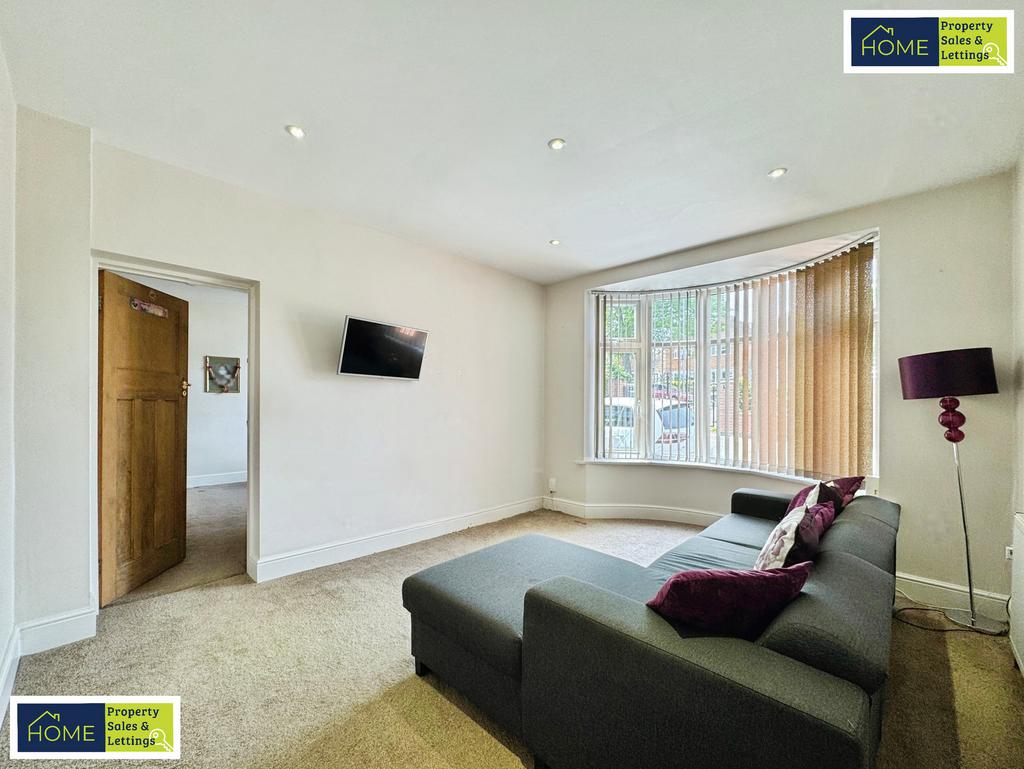 585 Loughborough Road, Birstall, Leicester, LE4 4 N