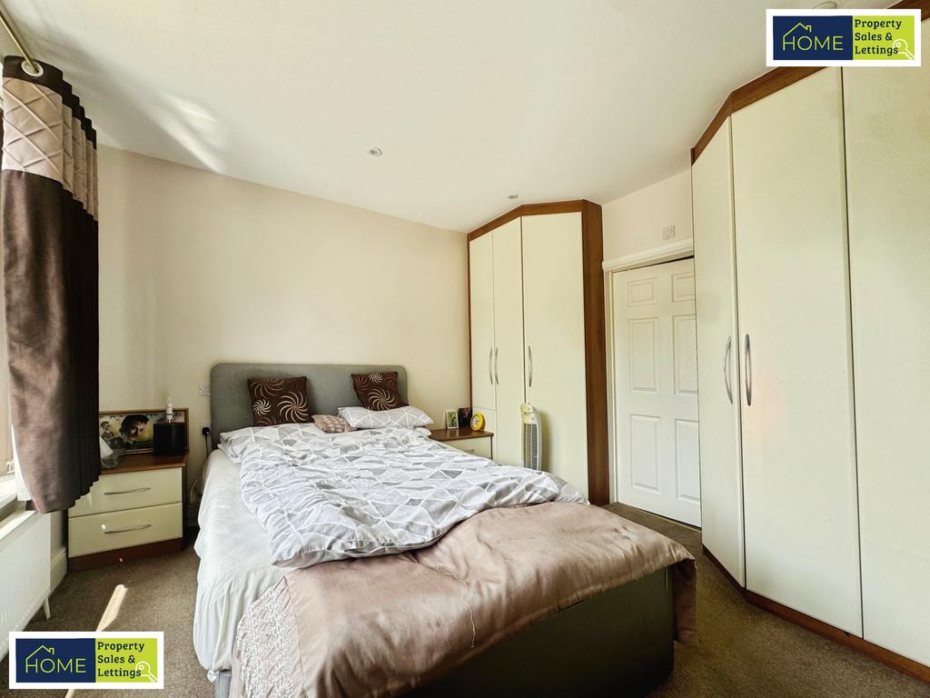 585 Loughborough Road, Birstall, Leicester, LE4 4 N