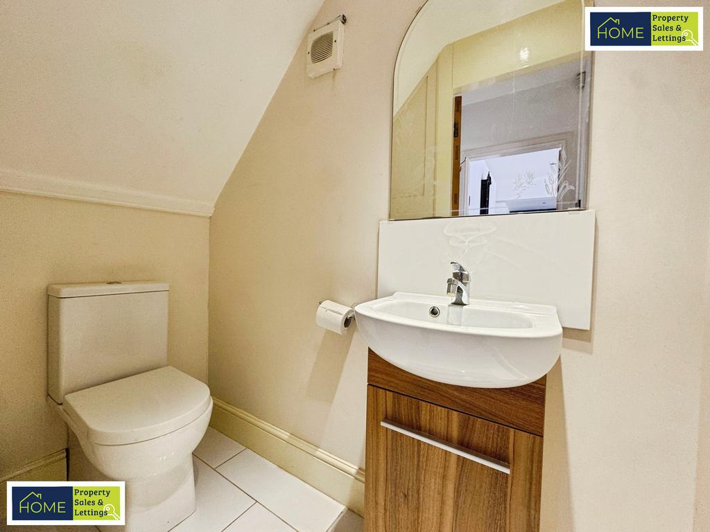 585 Loughborough Road, Birstall, Leicester, LE4 4 N