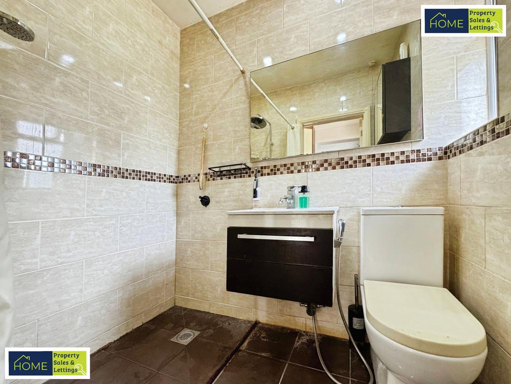 585 Loughborough Road, Birstall, Leicester, LE4 4 N