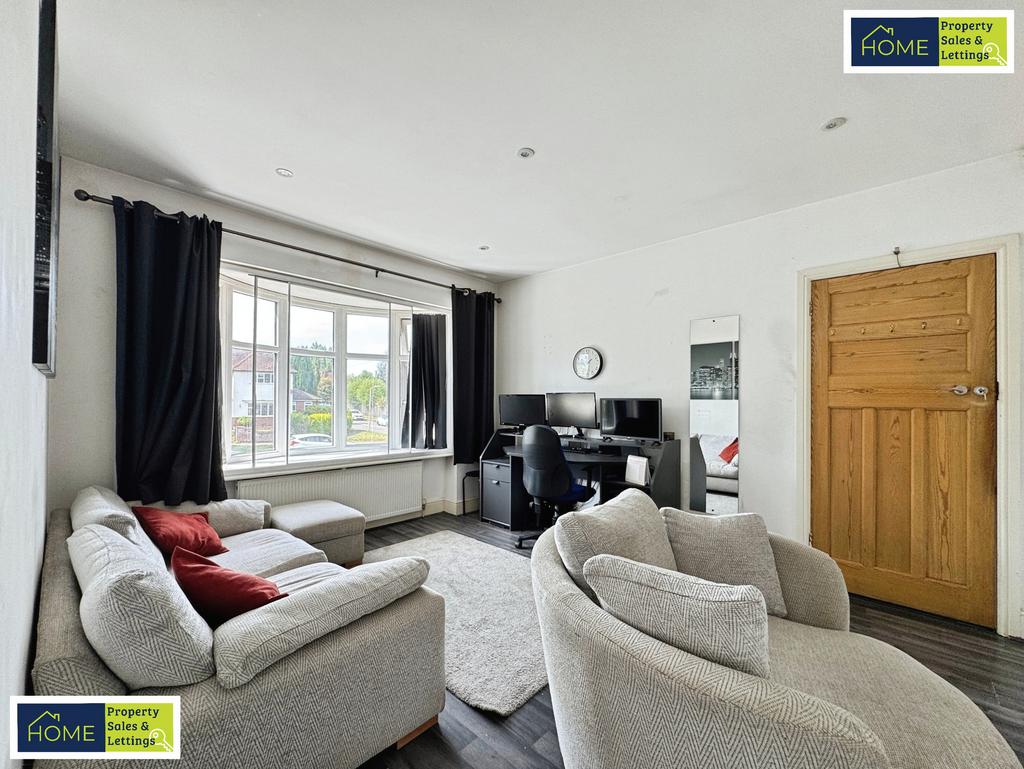 585 Loughborough Road, Birstall, Leicester, LE4 4 N