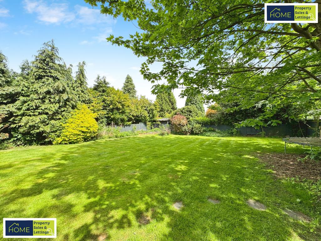 585 Loughborough Road, Birstall, Leicester, LE4 4 N