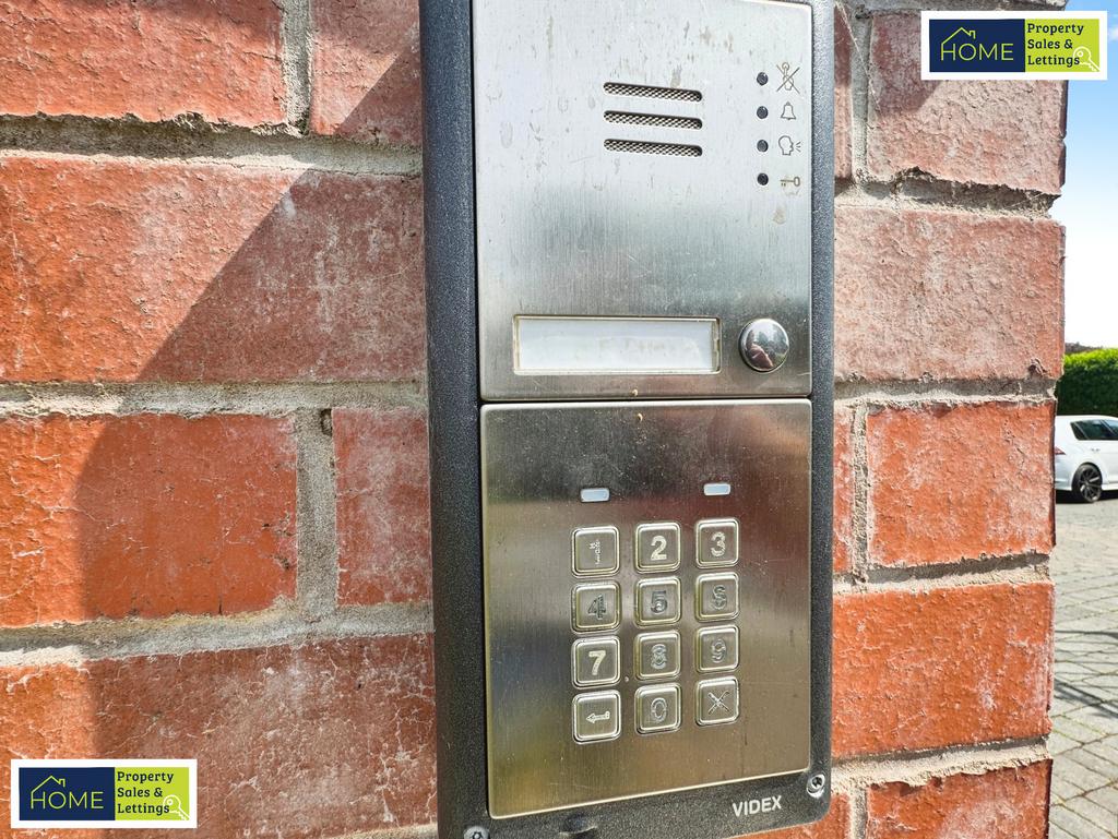 585 Loughborough Road, Birstall, Leicester, LE4 4 N