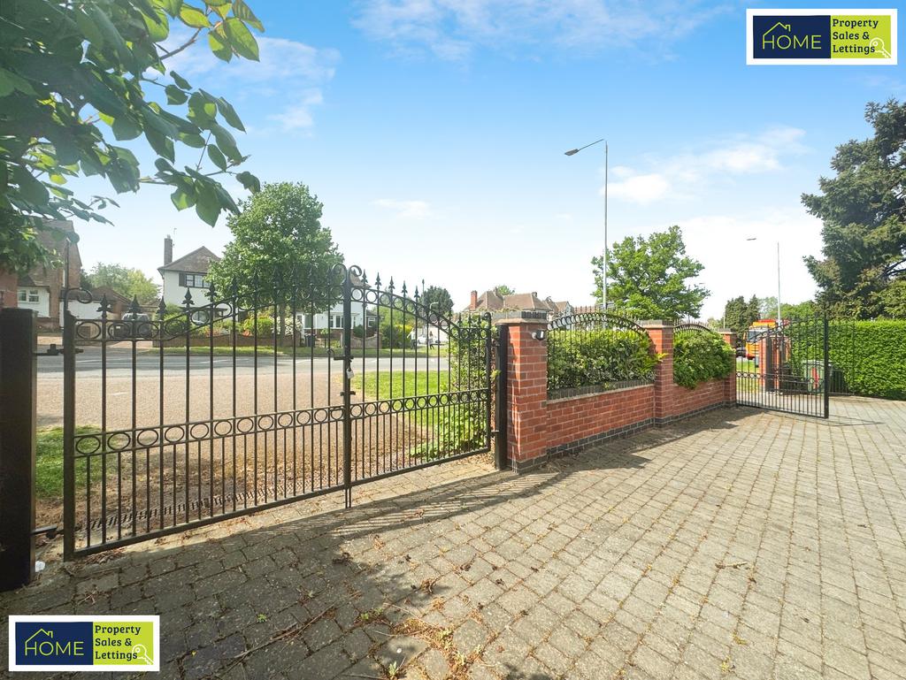 585 Loughborough Road, Birstall, Leicester, LE4 4 N