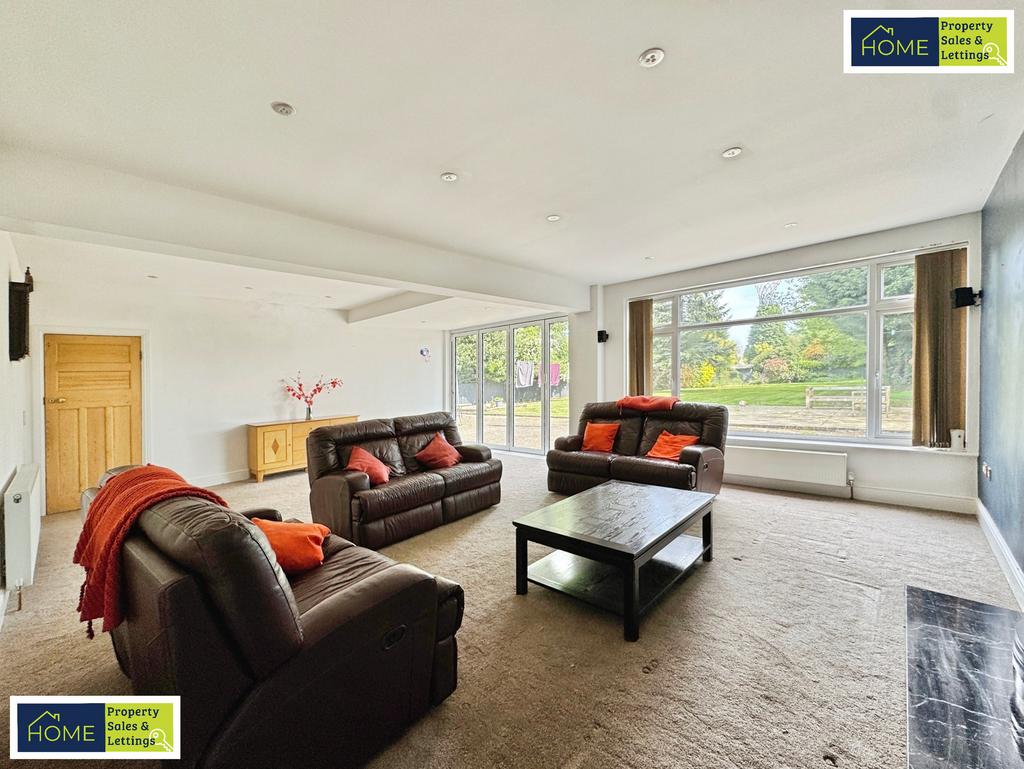 585 Loughborough Road, Birstall, Leicester, LE4 4 N