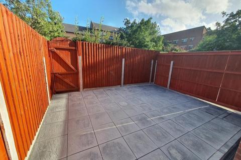 5 bedroom terraced house to rent, Cahir Street, Canary Wharf, London E14