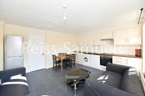 5 bedroom terraced house to rent, Cahir Street, Canary Wharf, London E14
