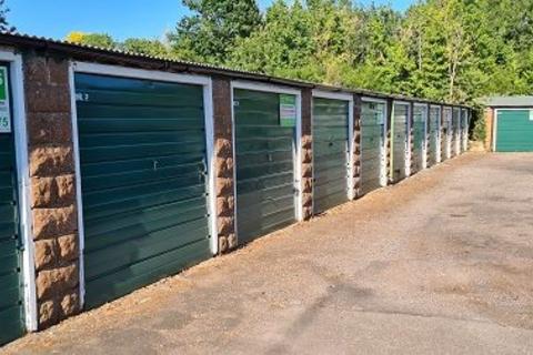 Garage to rent, St. Johns Close, Guildford GU2