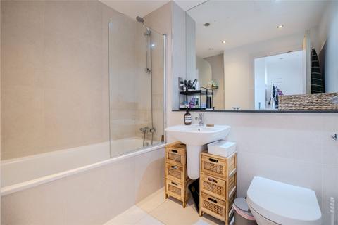 1 bedroom apartment for sale, Streatham High Road, London SW16