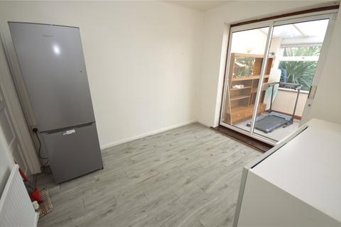3 bedroom terraced house to rent, Whipperley Way, Luton, LU1