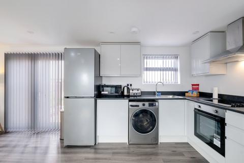 3 bedroom apartment to rent, TW3 Ellerdine Rd 207-A