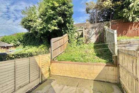 1 The Waltons, Folkestone, CT19 5QF