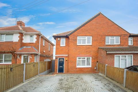 25 Lancelot Avenue, Strood, Rochester, ME2 2YU