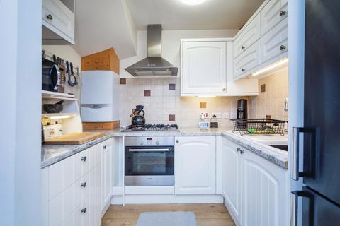 25 Lancelot Avenue, Strood, Rochester, ME2 2YU