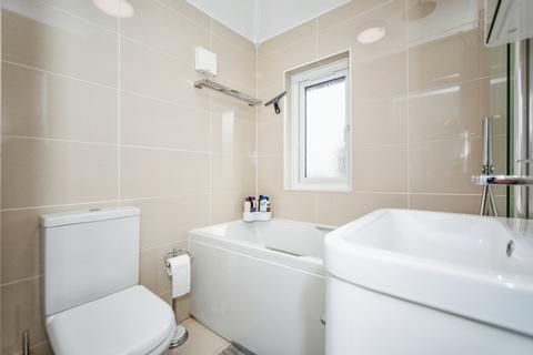 25 Lancelot Avenue, Strood, Rochester, ME2 2YU