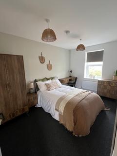 5 bedroom detached house to rent, Bristol BS16