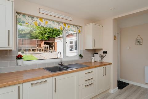 4 Highfield, Lapford, Crediton, EX17 6PY