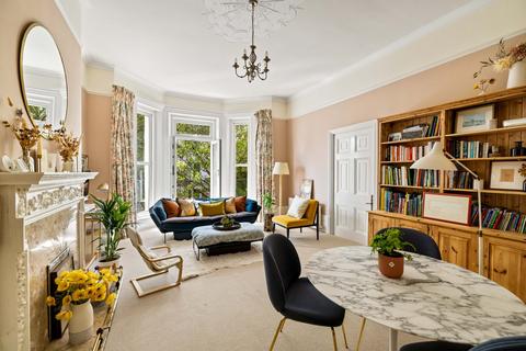 2 bedroom flat for sale, Trinity Crescent, Folkestone, CT20