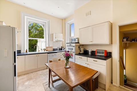 2 bedroom flat for sale, Trinity Crescent, Folkestone, CT20