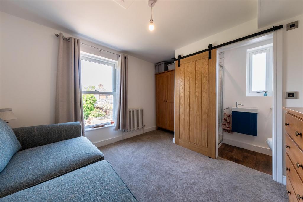 14 Burgess Place-031.jpg