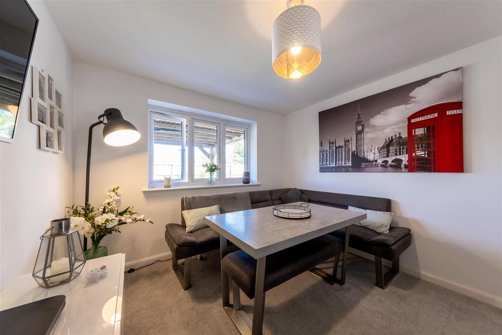 76 Ravencroft Street -015.jpg