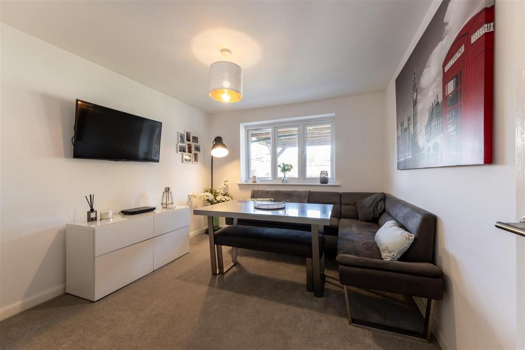 76 Ravencroft Street -014.jpg