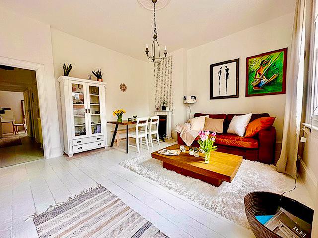 Sitting/Dining Room
