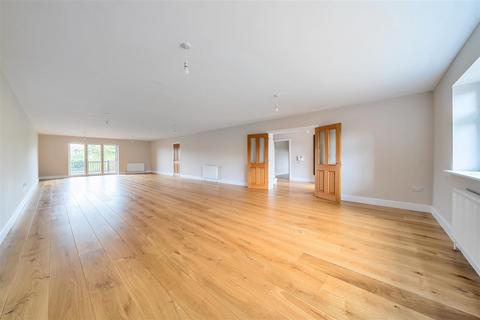 undefined, Ouseley Road, Wraysbury TW19
