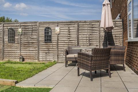 29 Vernon Close, Epsom, KT19 9LF