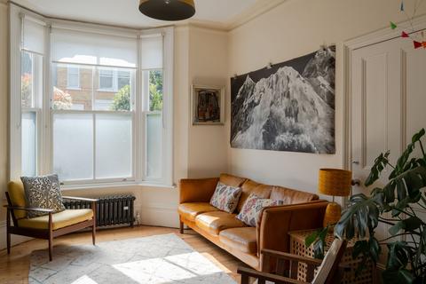 89 Park Grove Road, London, E11 4PT