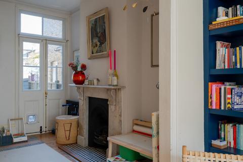 89 Park Grove Road, London, E11 4PT