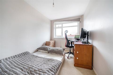 61b Warwick Road, Barnet, EN5 5EH
