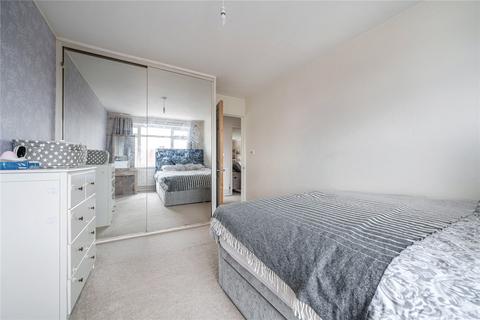 61b Warwick Road, Barnet, EN5 5EH