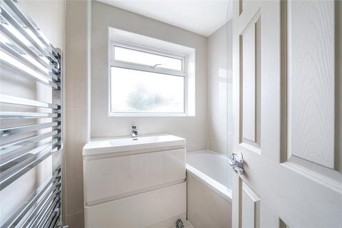 61b Warwick Road, Barnet, EN5 5EH