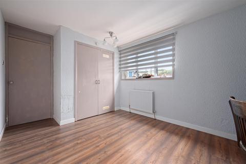5 Forker Avenue, Rosyth, Dunfermline, KY11 2UH