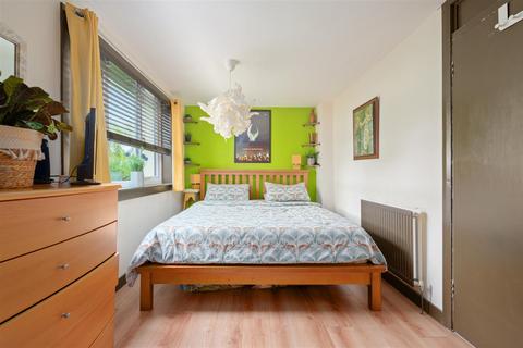 5 Forker Avenue, Rosyth, Dunfermline, KY11 2UH