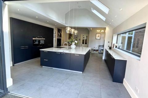 63 Cambridge Road, Birmingham, B13 9UE