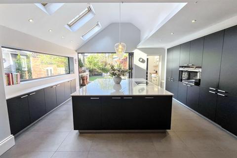 63 Cambridge Road, Birmingham, B13 9UE