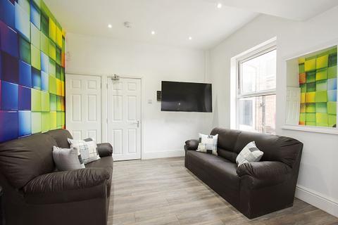 10 Derby Grove