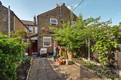 4 bedroom terraced house for sale, Alloa Road, London, SE8