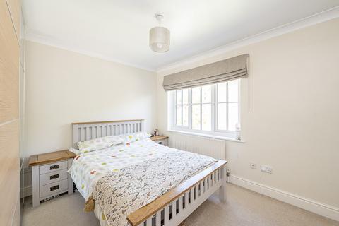 18 Bevan Hill, Chesham, HP5 2QS
