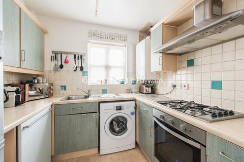 23 Ashmore Close, London, SE15 5GY