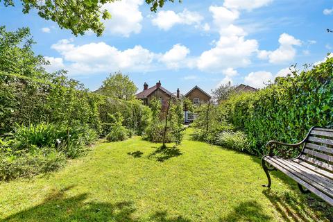 3 bedroom detached house for sale, Colenutts Road, Ryde PO33