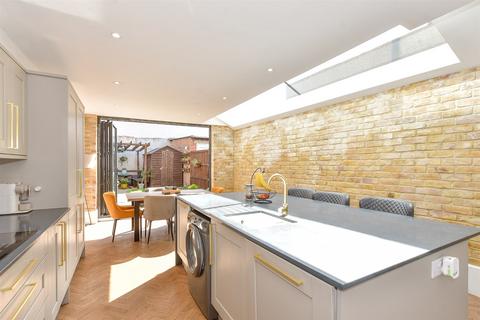 4 bedroom terraced house for sale, Haroldstone Road, Walthamstow