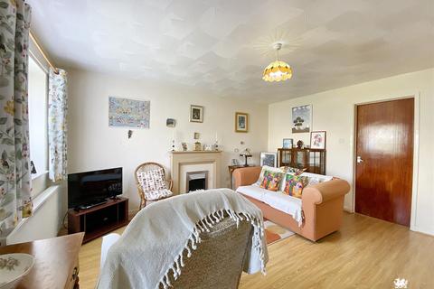 3 bedroom detached bungalow for sale, Glenview Avenue, Pembroke Dock