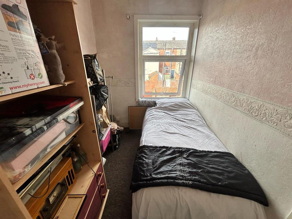 Rear Bedroom