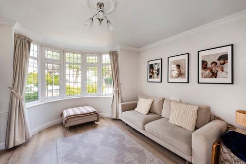 105 Appledore Avenue, Bexleyheath, DA7 6QJ